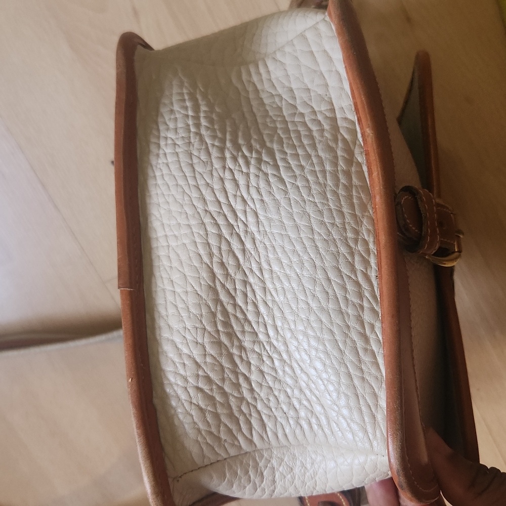 Dooney & Bourke Crossbody Bag 🎒 - Picture 5 of 11